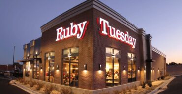 18 Beloved Chain Restaurants Closing in 2025 – Here’s What You Need to Know