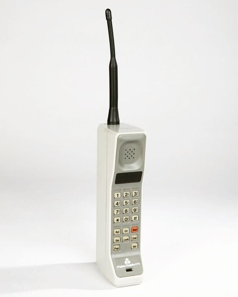 Brick Phones - The Predecessors of Smartphones