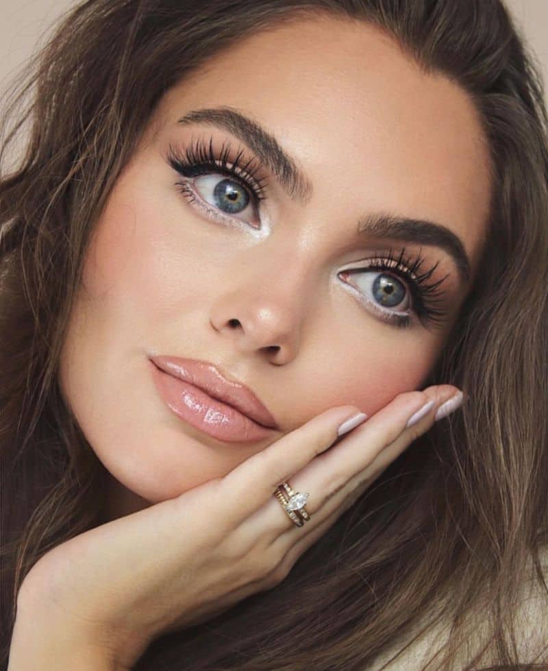 Doe Eye Make-Up