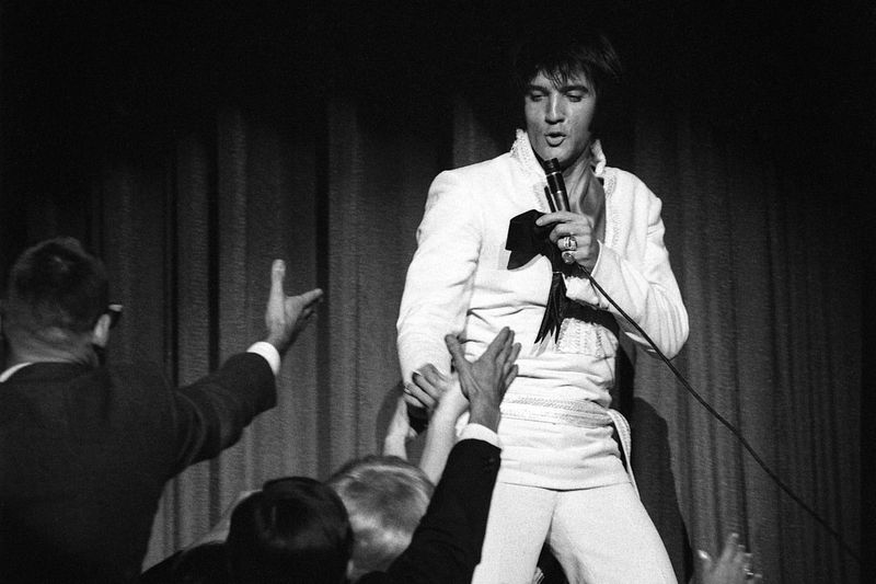 Suspicious Minds by Elvis Presley