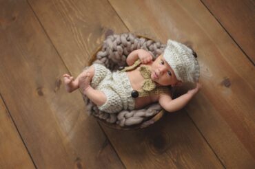 Overhead,Shot,Of,An,Alert,,3,Week,Old,,Newborn,Baby