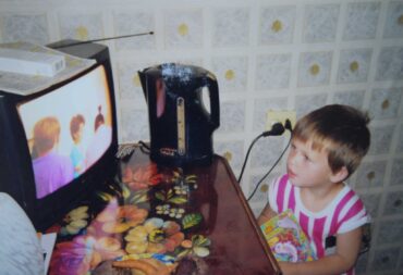 Russia,,Saint,Petersburg,-,Circa,1999:,Vintage,Family,Photo,Of